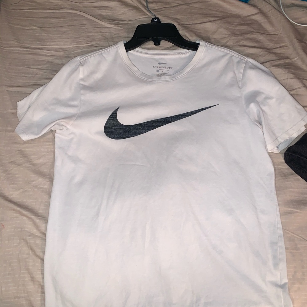 Short sleeve Nike tshirt